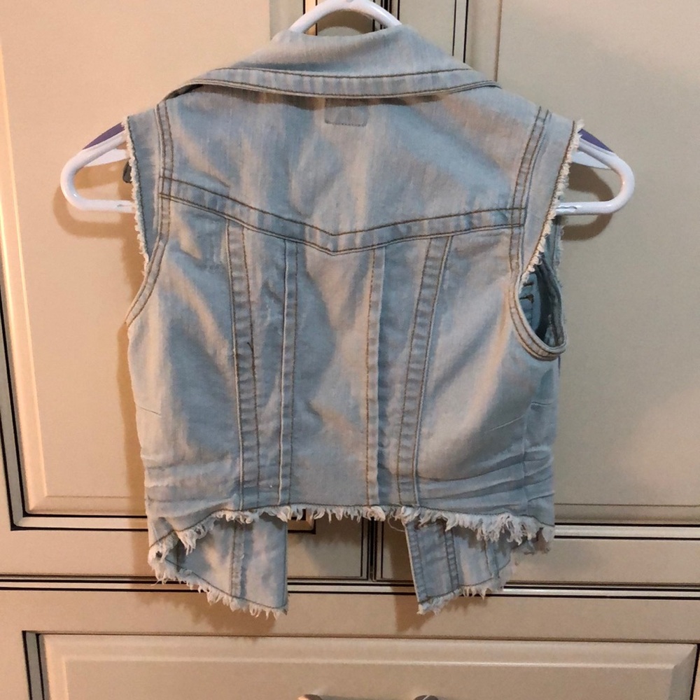 Sleeveless denim jacket - Picture 2 of 2